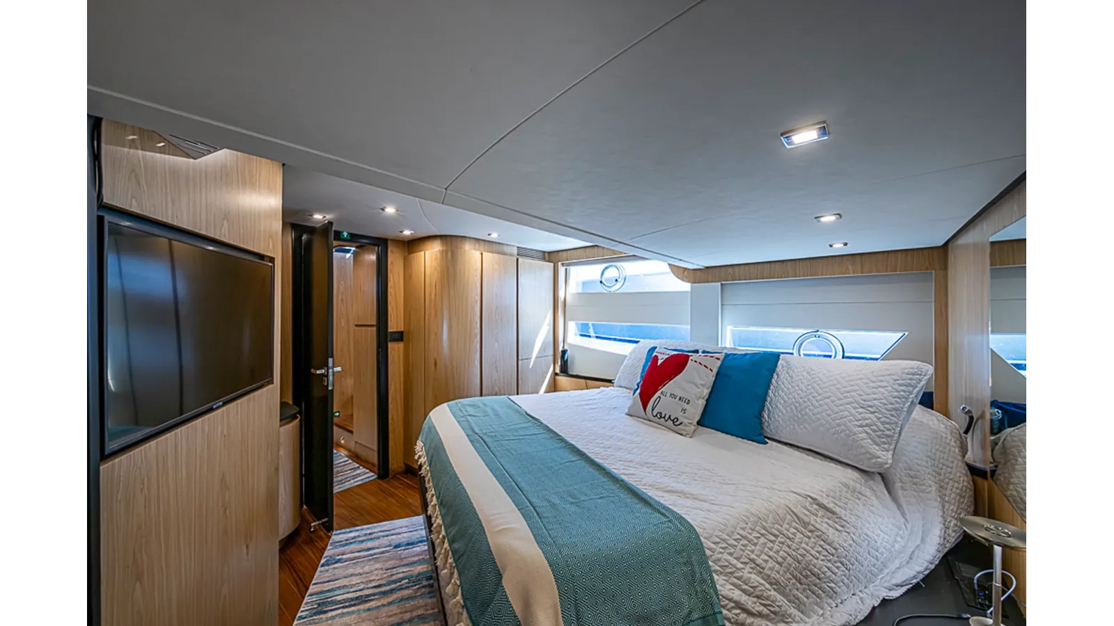 Купить яхту MONARCH 52 в Shestakov Yacht Sales