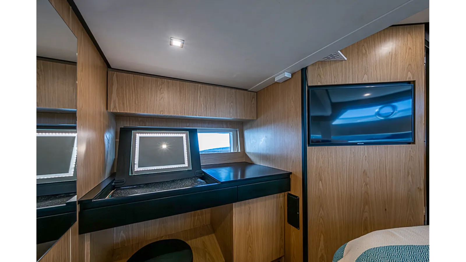 Стоимость яхты MONARCH 52 Fly