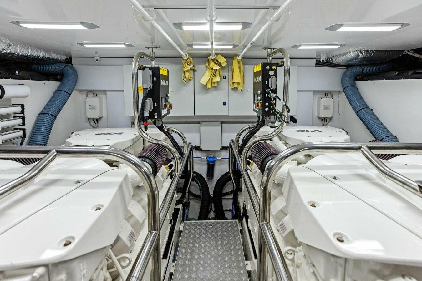 the best price on 3BBoys 2018