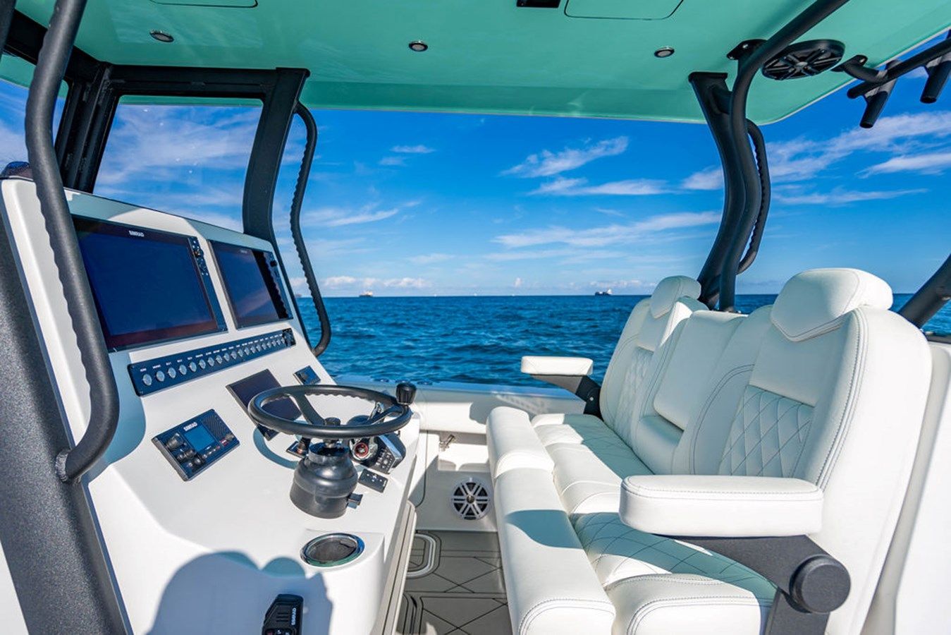 340 Open - REEF RUNNER yacht sale