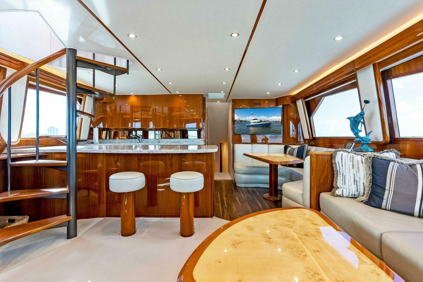 Купить яхту Princess Lily 66 в Shestakov Yacht Sales