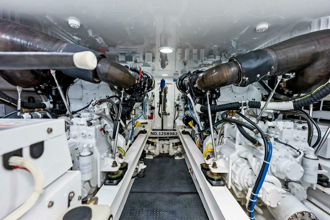 Лучшие предложения покупки яхты Princess Lily 66