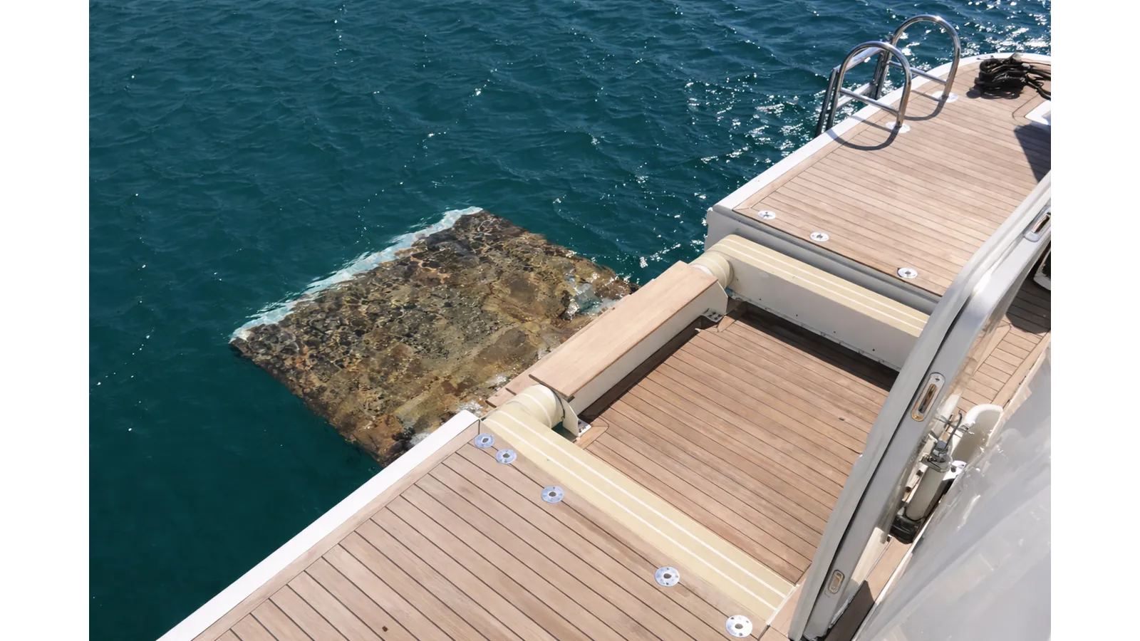 Стоимость яхты Y Raised Pilothouse