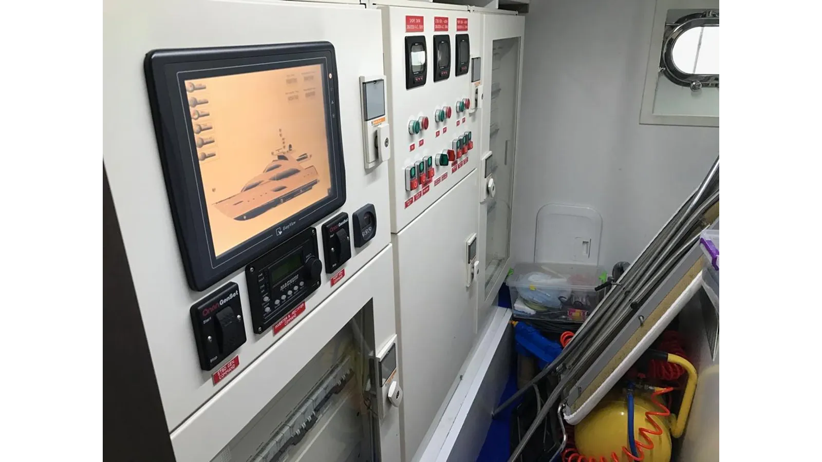 Лучшие предложения покупки яхты Y Raised Pilothouse