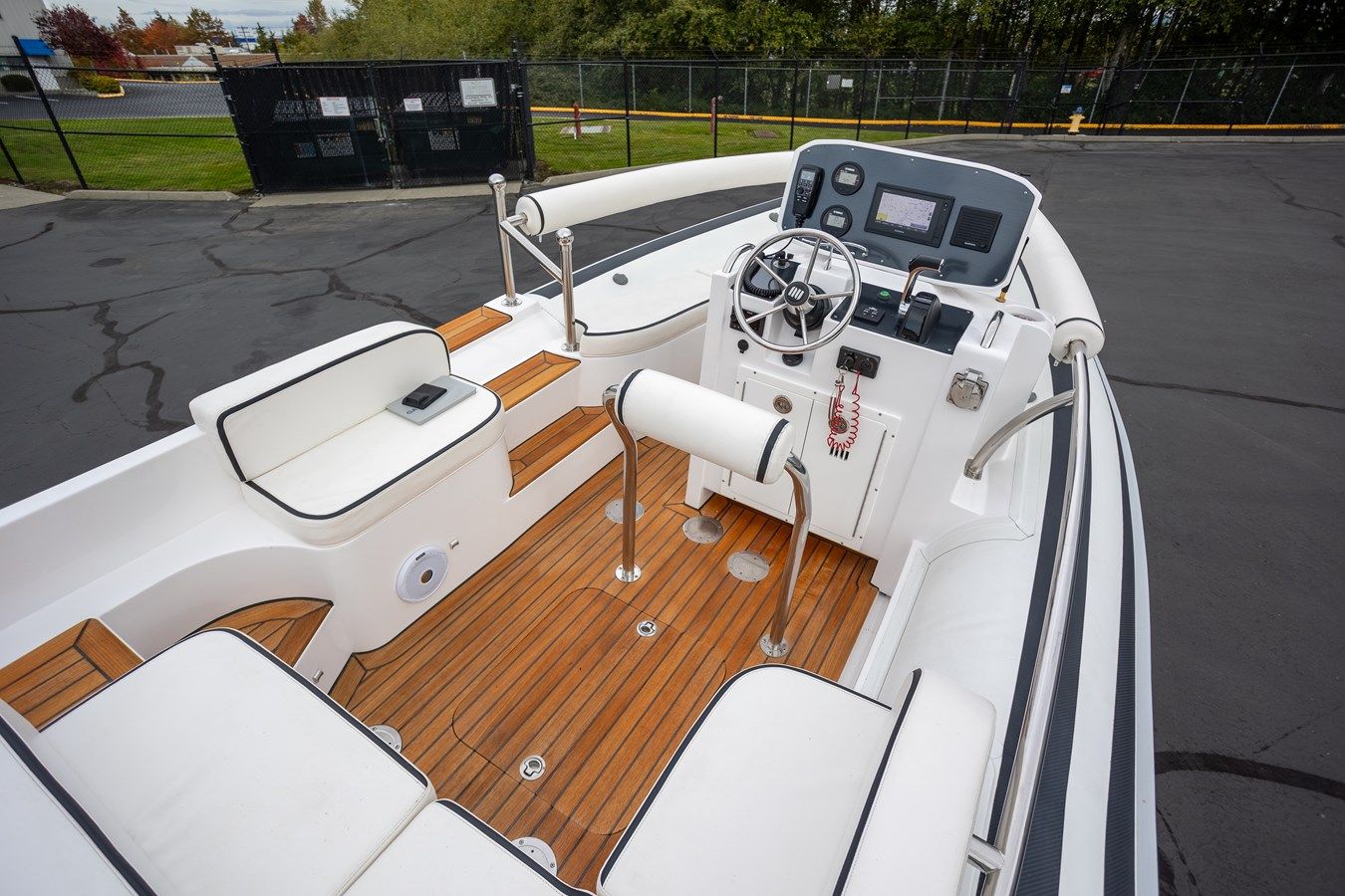the best price on NOVURANIA 600 LX 19