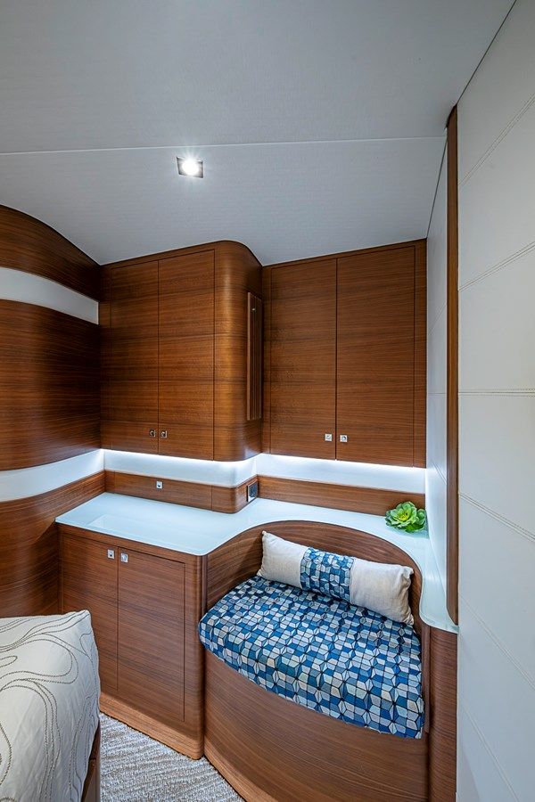 FIRST LIGHT 65 yacht sale