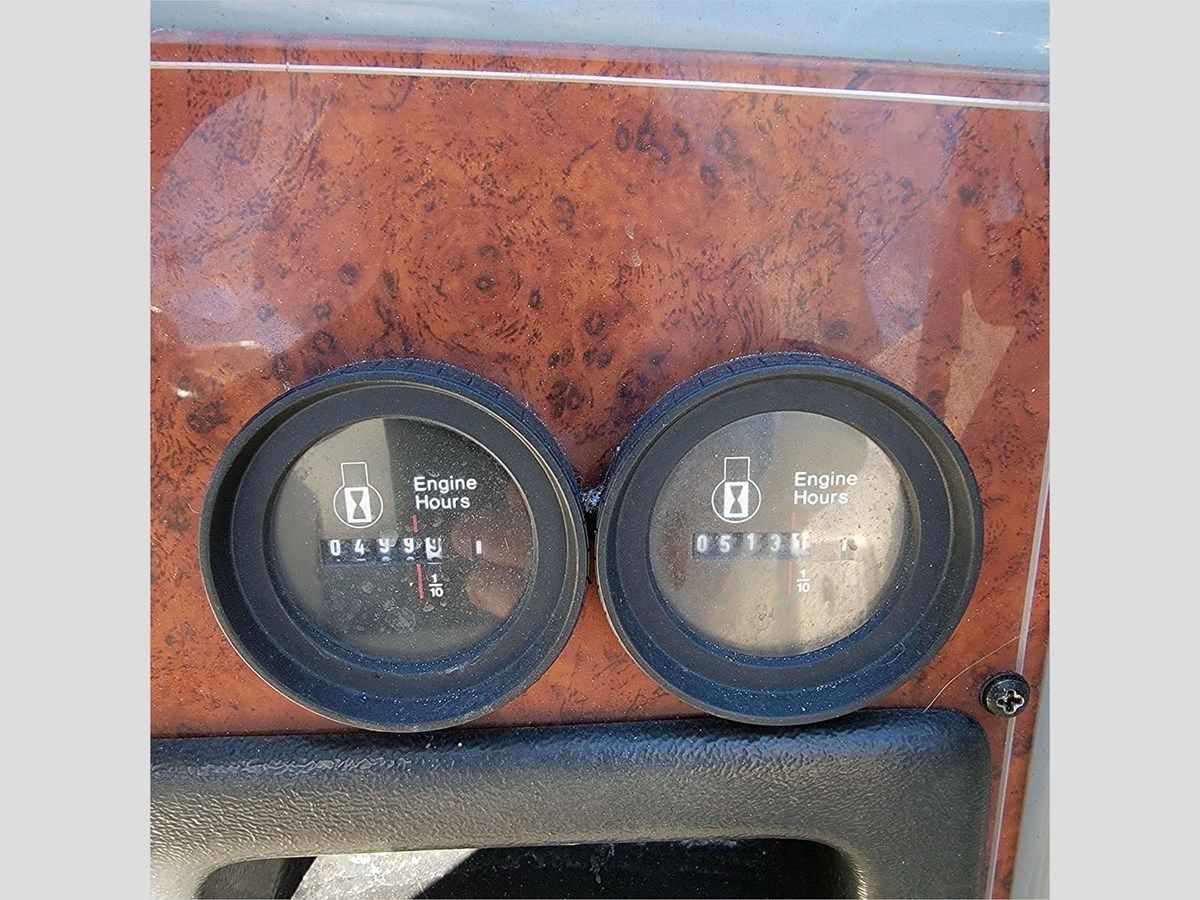 33' Bayliner 2006 325 - BAYLINER