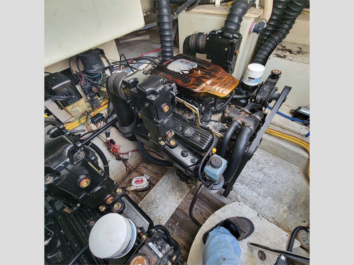 33' Bayliner 2006 325 - BAYLINER yacht sale