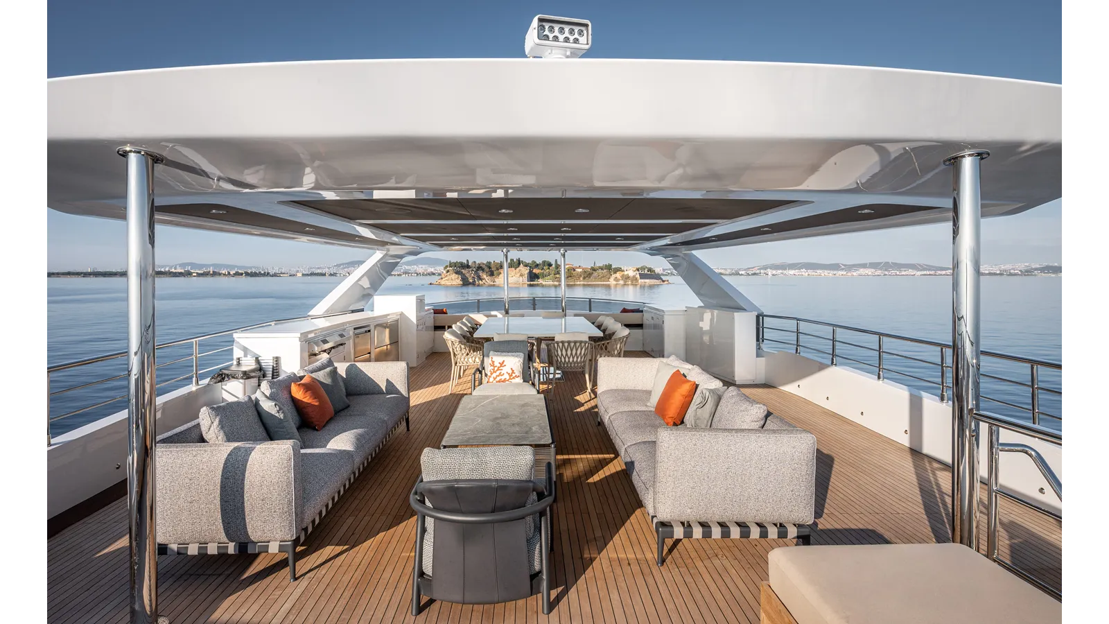 Buy a NUMARINE 40MXP at Shestakov Yacht Sales