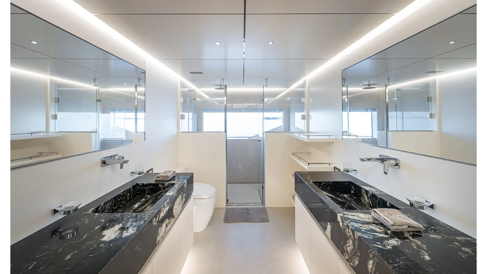 the best price on NUMARINE 40MXP - Numarine