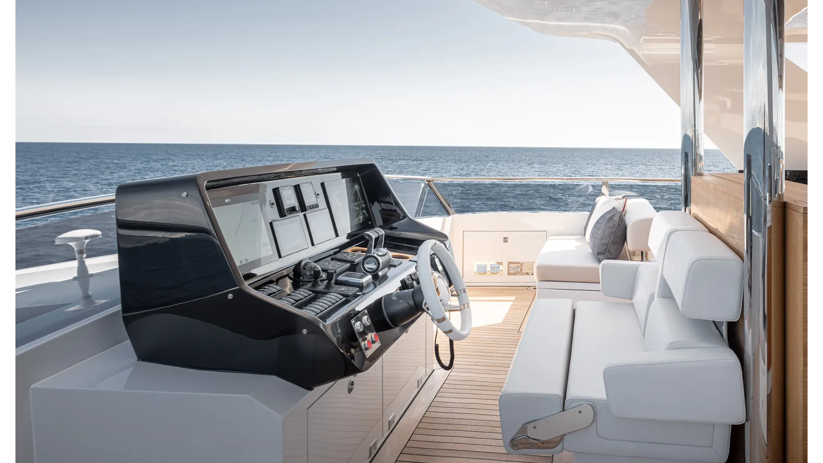 the best price on NUMARINE 37XP-21 2027