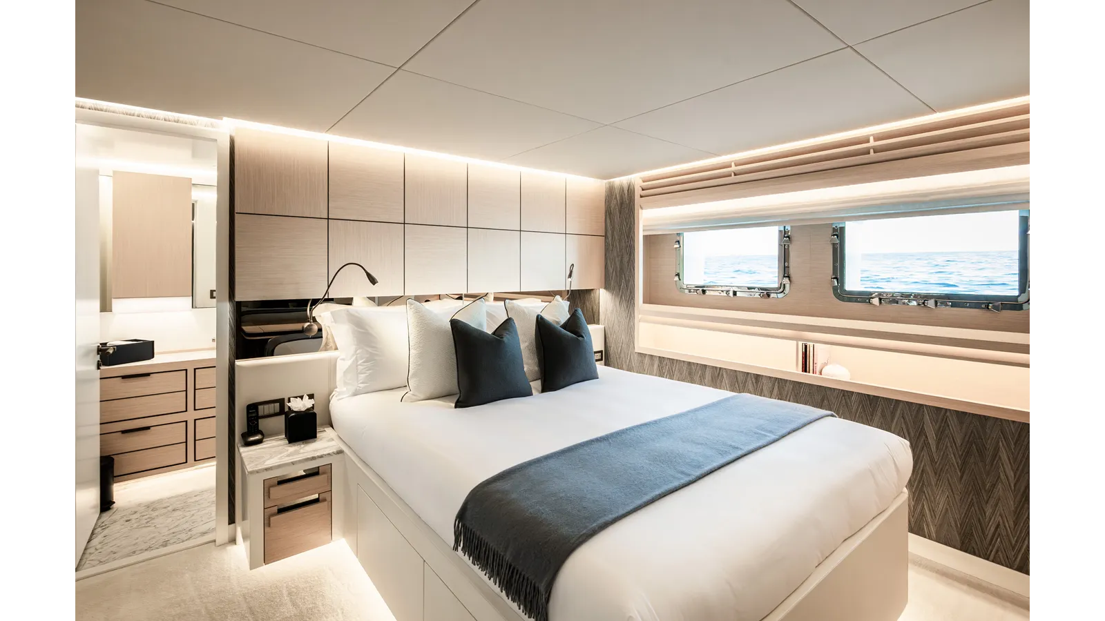 Buy a NUMARINE 37XP-21 - Numarine at Shestakov Yacht Sales