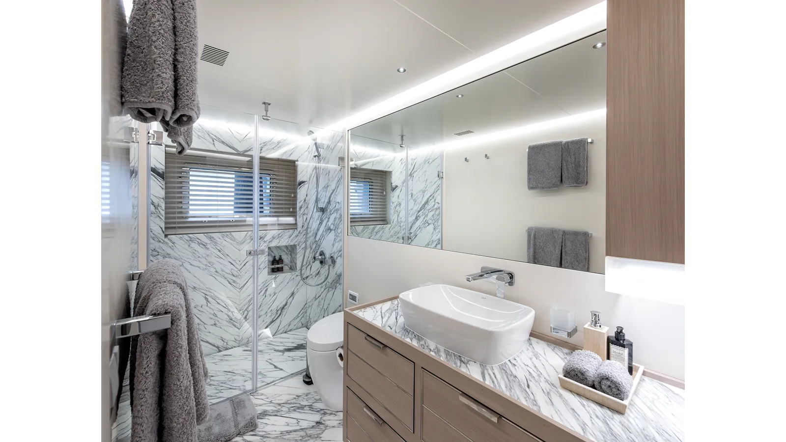 Buy a yacht NUMARINE 37XP-21 - Numarine