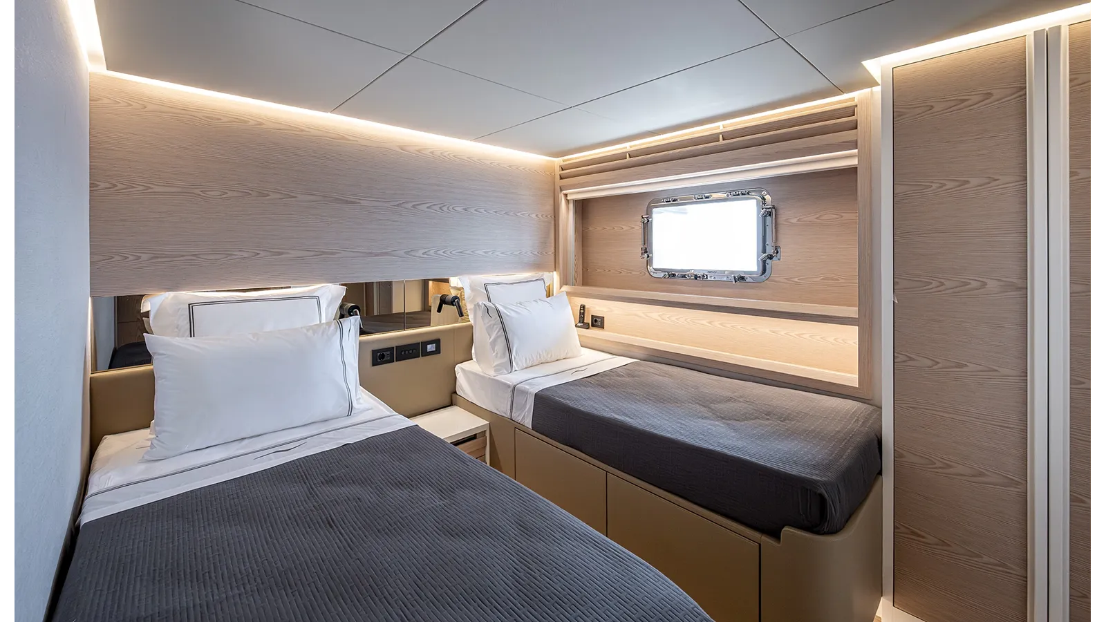 NUMARINE 40MXP 131 yacht sale