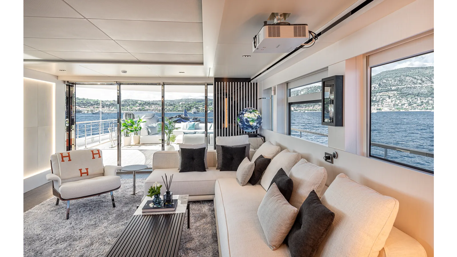 Buy a NUMARINE 37XP-21 37XP at Shestakov Yacht Sales