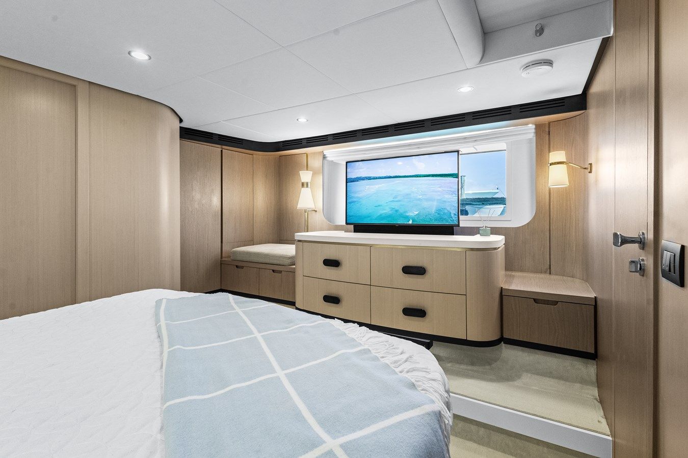 Auora - Azimut Yachts