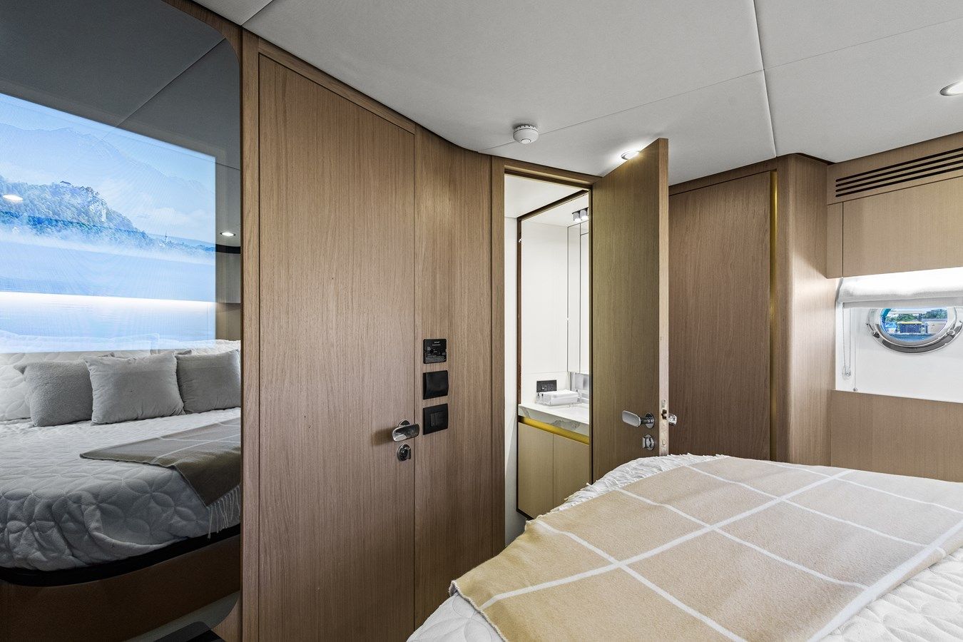 Auora - Azimut Yachts price