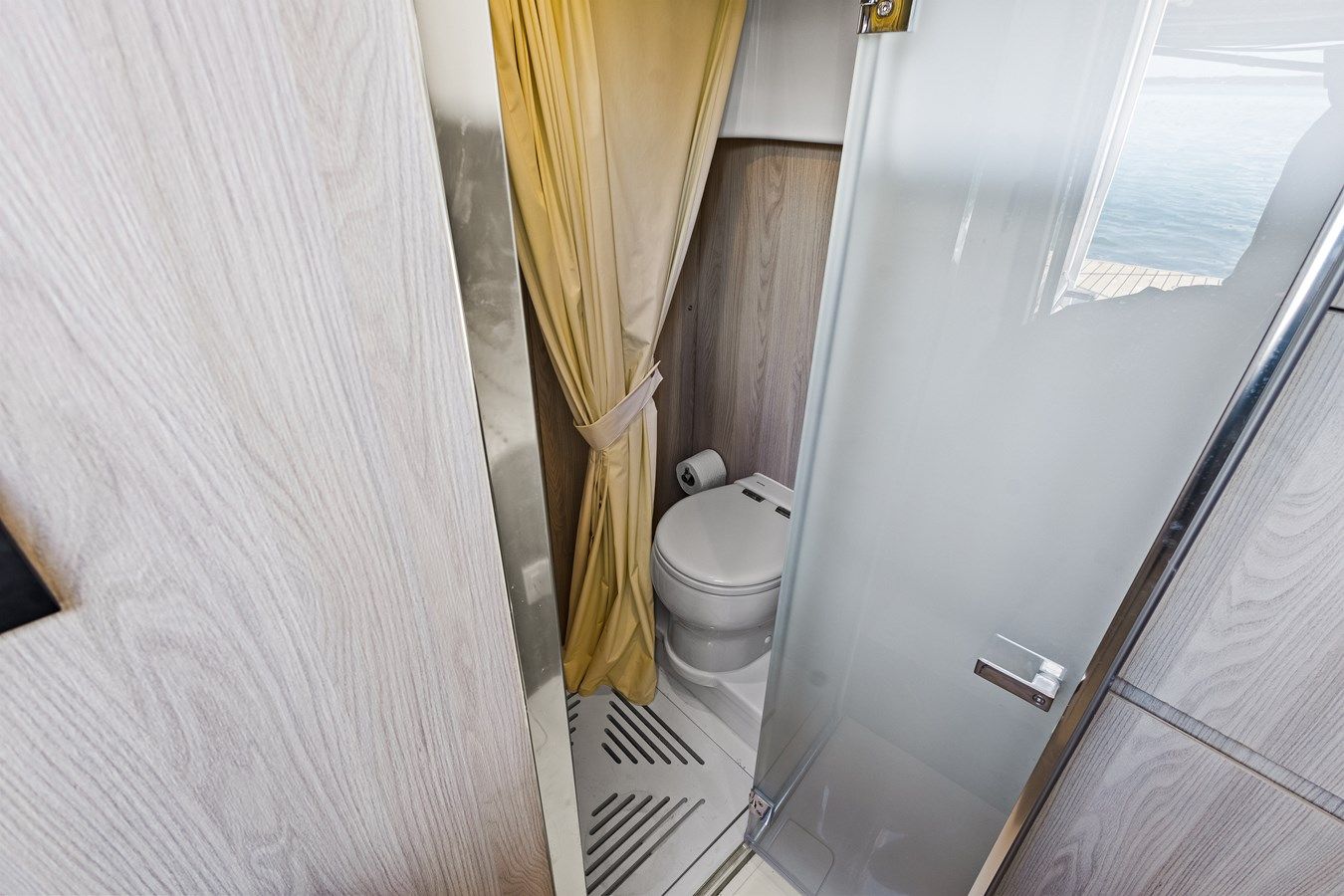 Buy a yacht Auora - Azimut Yachts