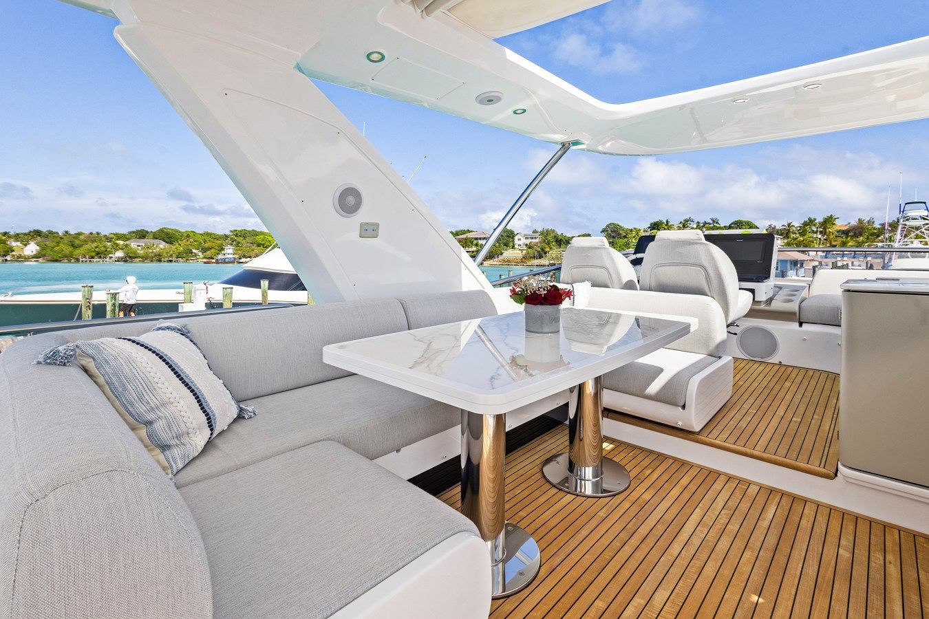 best yacht sales deals Auora - Azimut Yachts