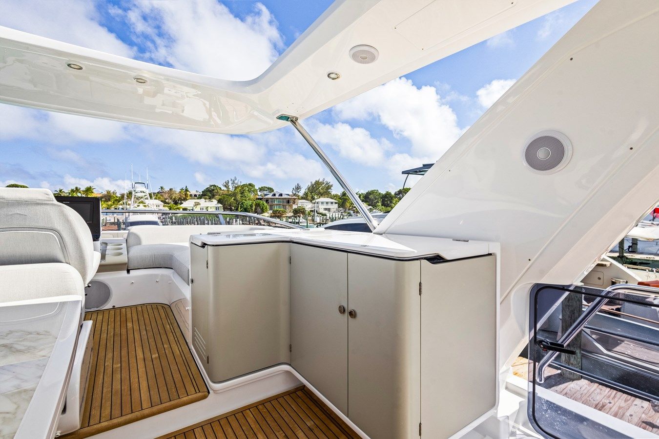 Auora - Azimut Yachts