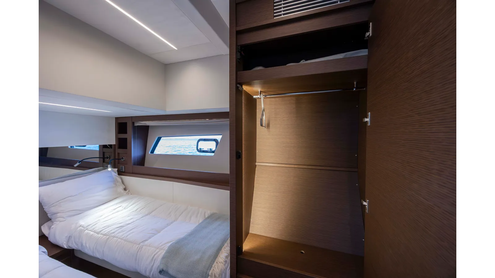 NEVER LOST - PRESTIGE