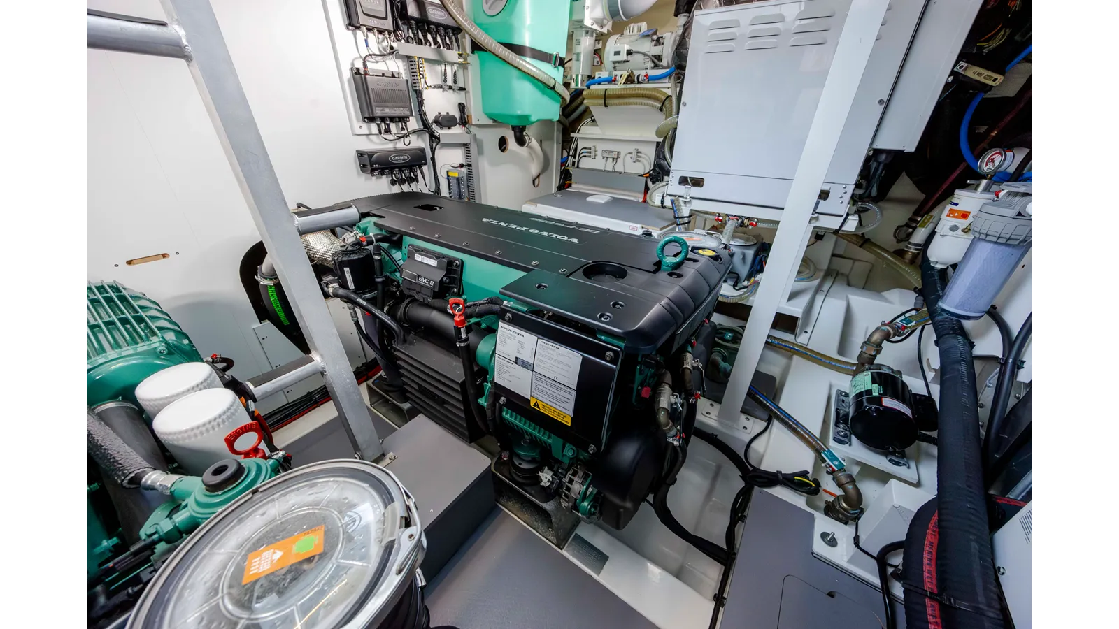 Купить яхту NEVER LOST - PRESTIGE в Shestakov Yacht Sales