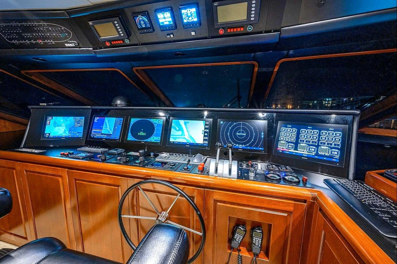 Купить LA SIRENA Raised Pilothouse