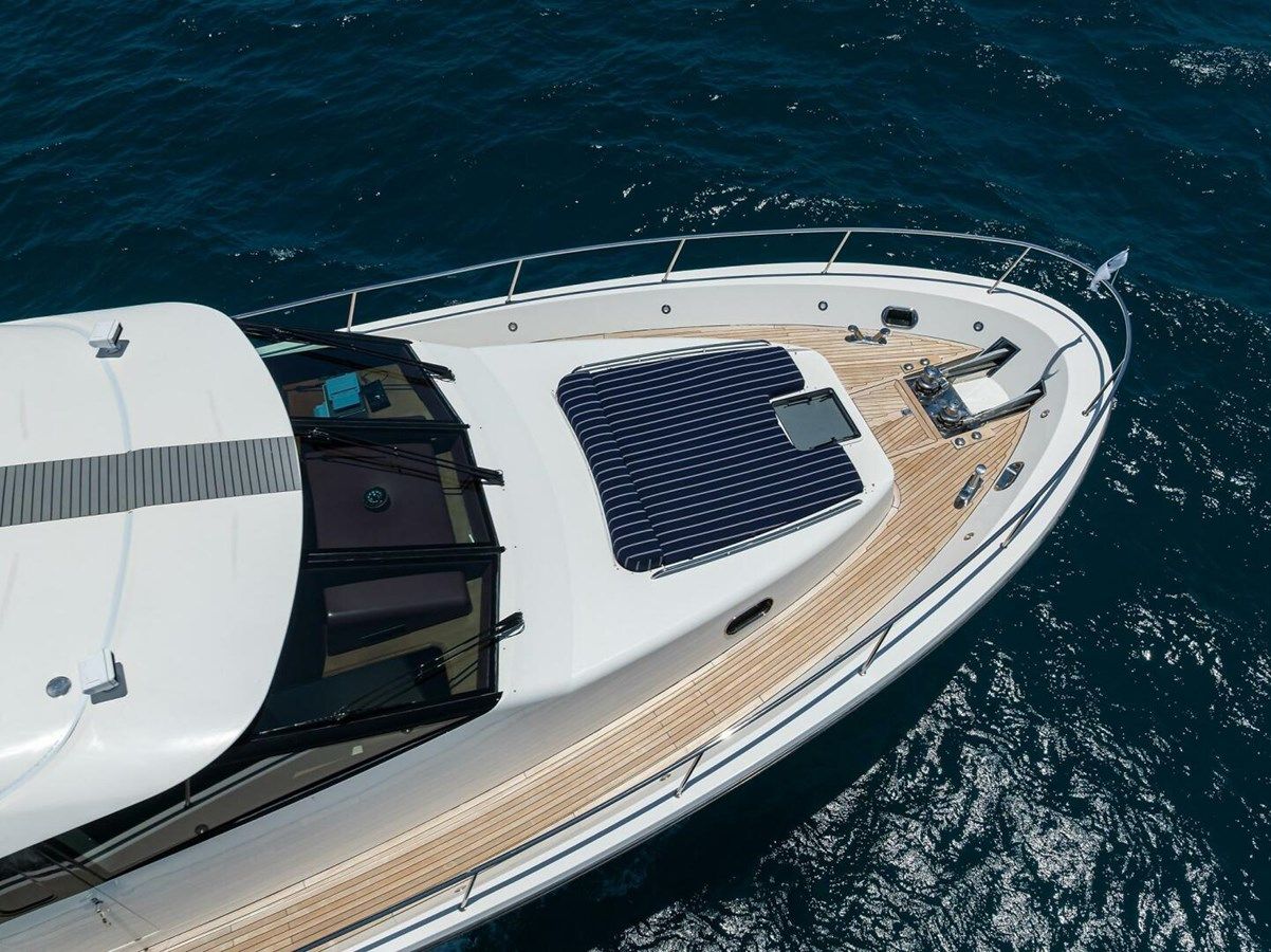 Buy a yacht JULE 2005