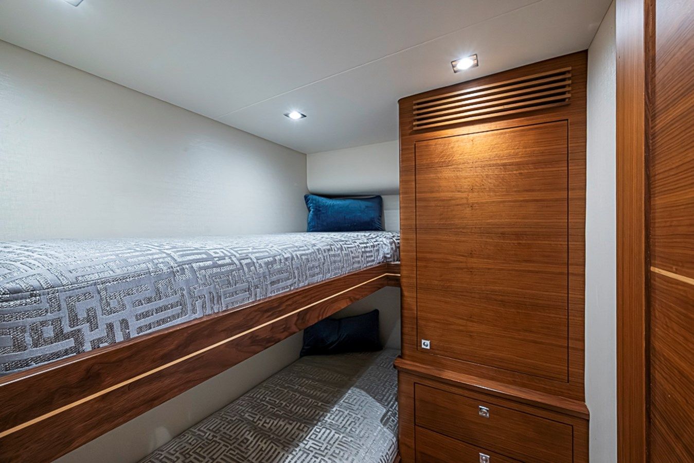 Buy a yacht FIRST LIGHT