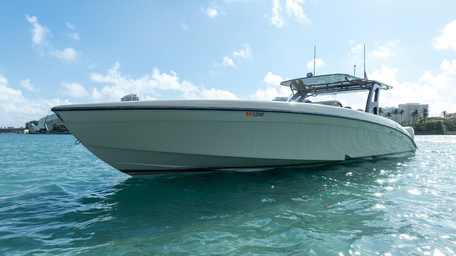 Купить яхту NA - Midnight Express Powerboats в Shestakov Yacht Sales