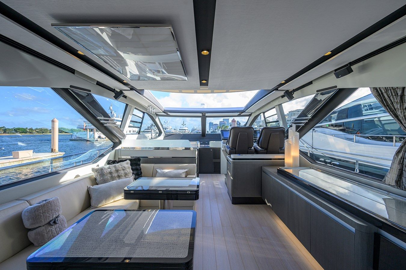 the best price on A CHECKERED PAST - Azimut Yachts