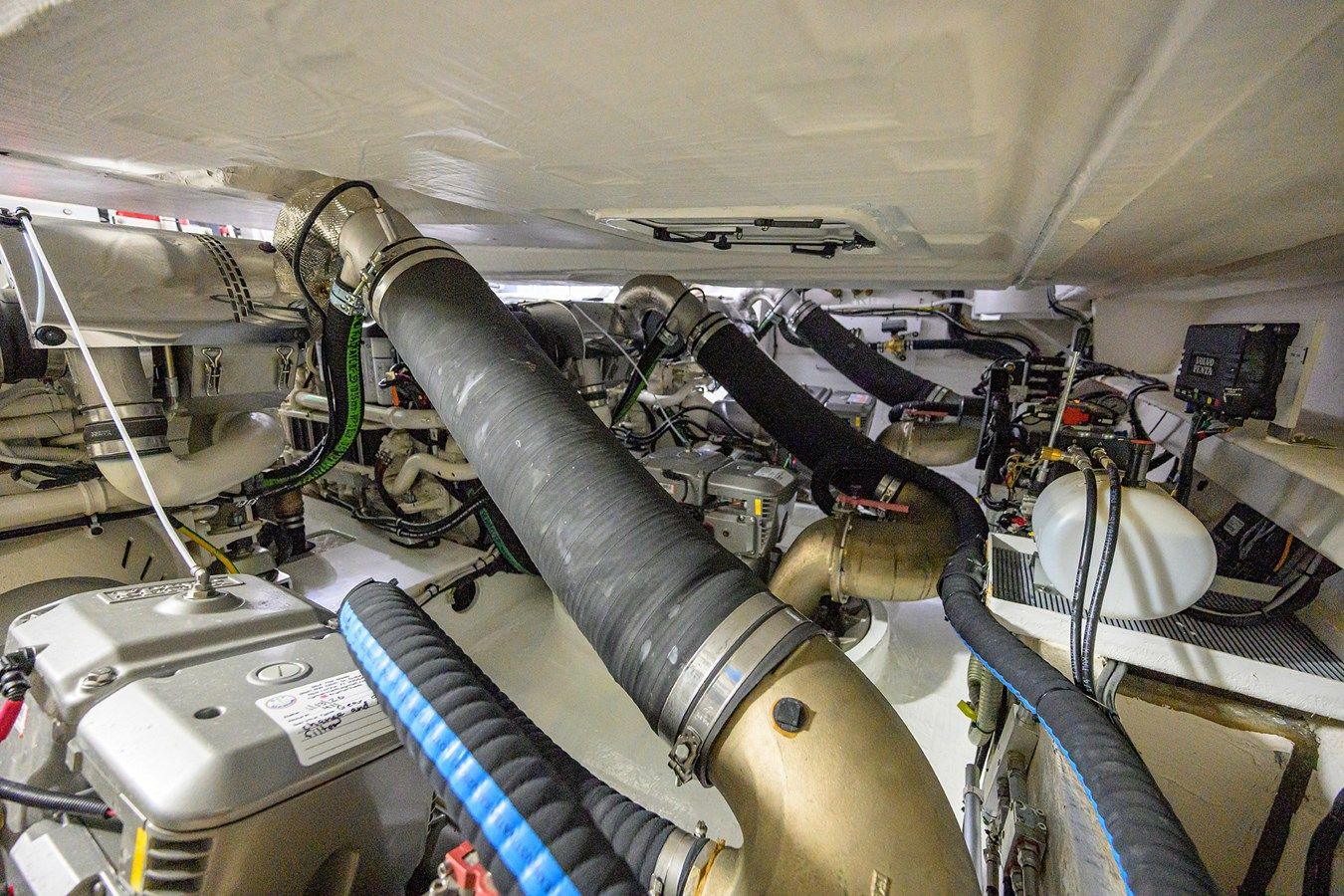 the best price on A CHECKERED PAST S7