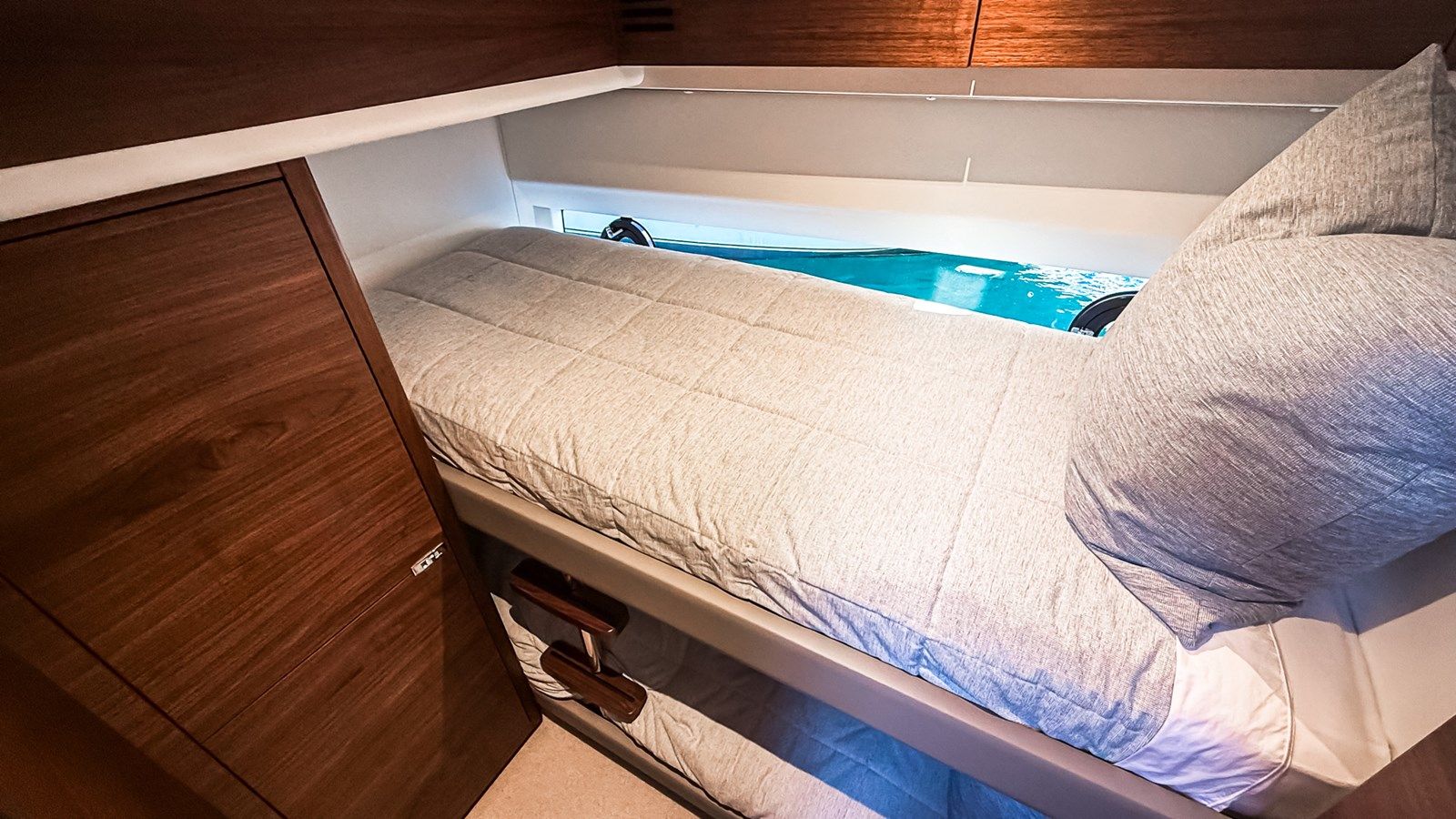 Buy a yacht NAUTILUS 67