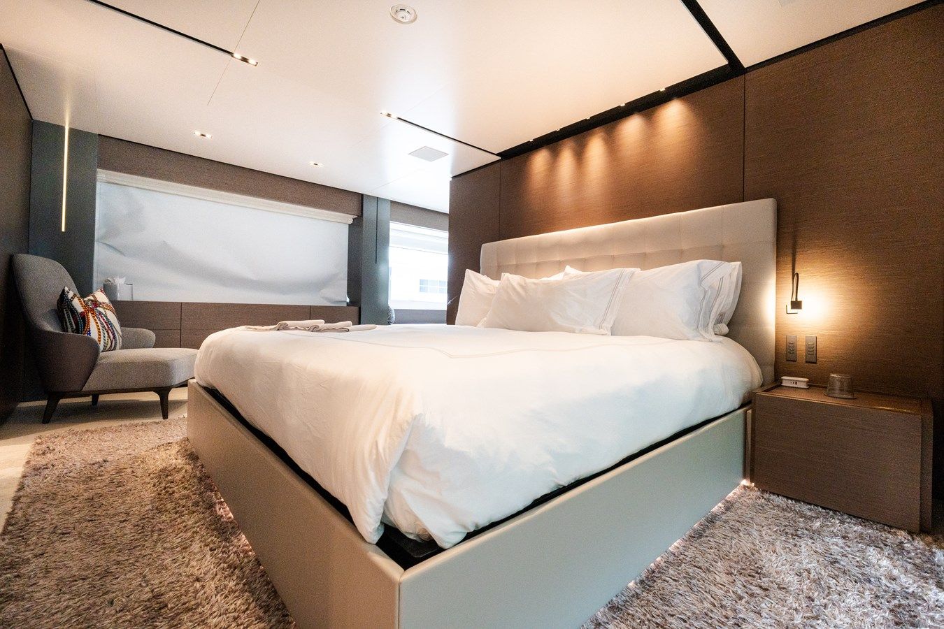 AMITY - Custom Line price