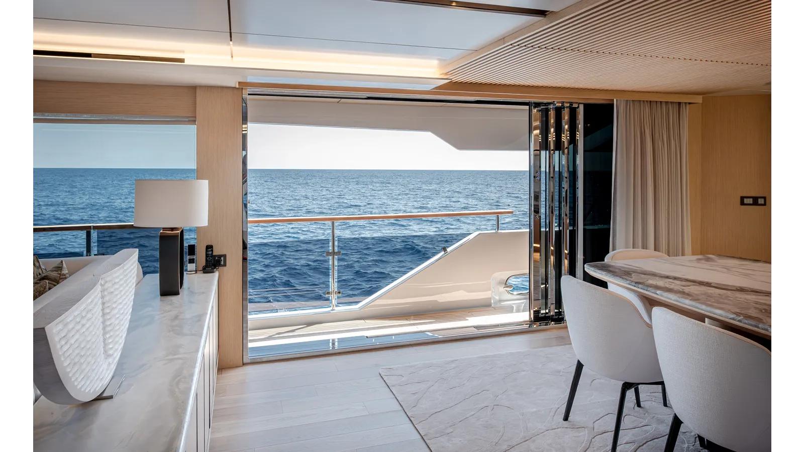 the best price on NUMARINE 37XP-21 2027