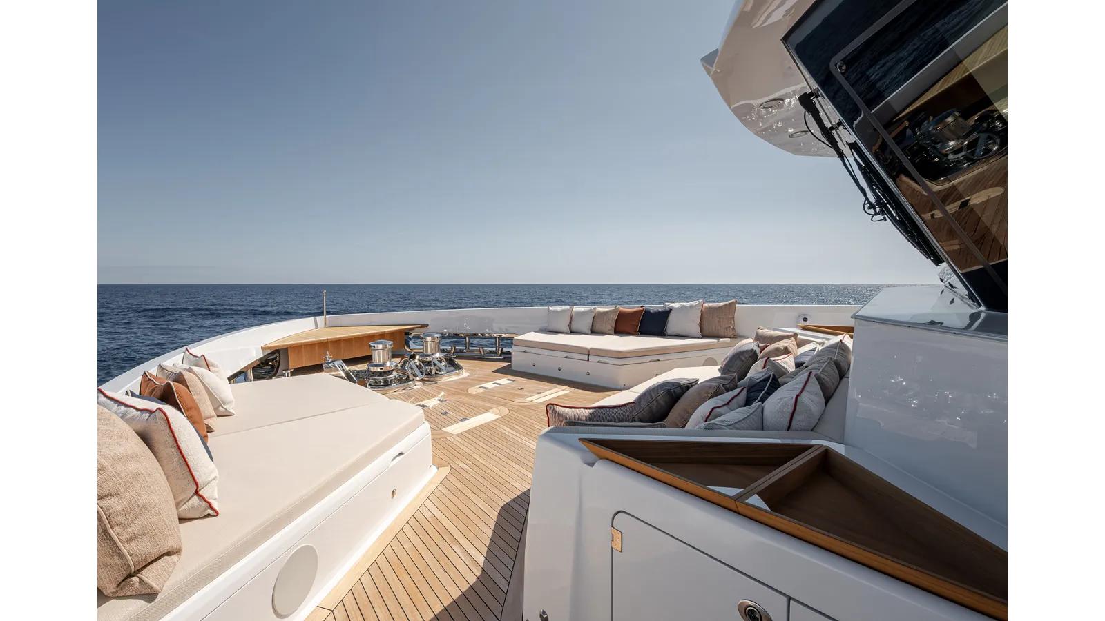 NUMARINE 37XP-21 yacht sale