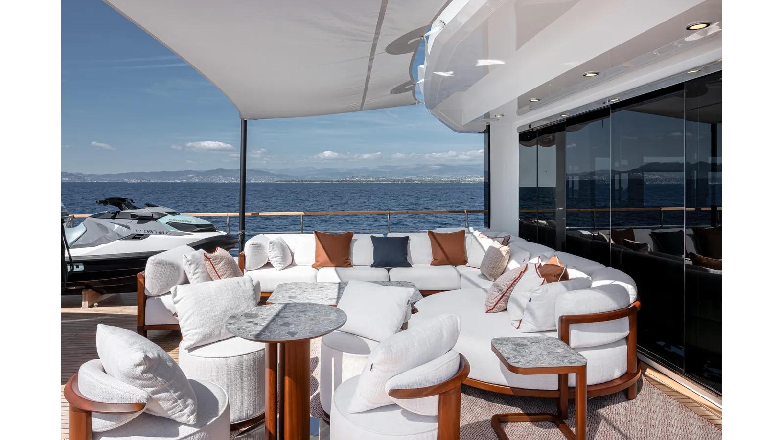 Buy a NUMARINE 37XP-21 - Numarine at Shestakov Yacht Sales