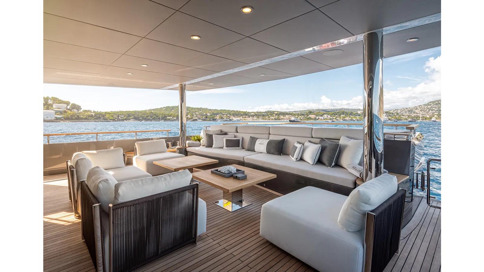 Buy a NUMARINE 37XP-21 - Numarine at Shestakov Yacht Sales