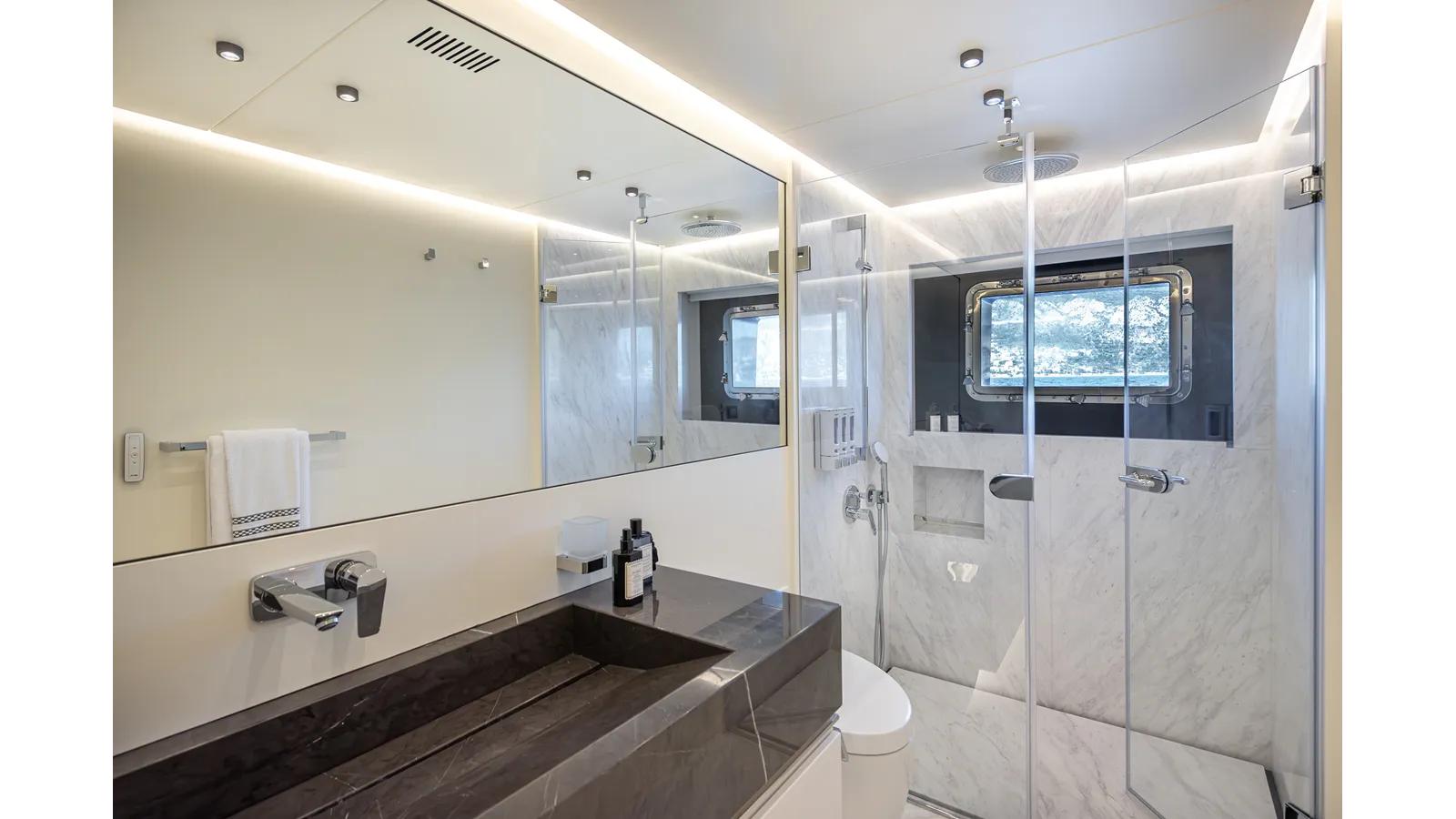 NUMARINE 37XP-21 37XP