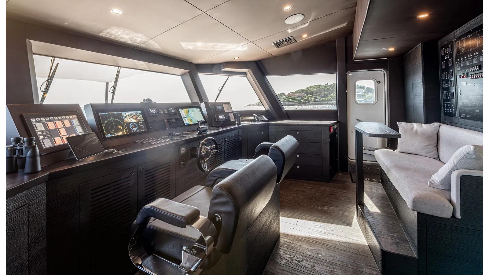 Buy a NUMARINE 37XP-21 2027 at Shestakov Yacht Sales