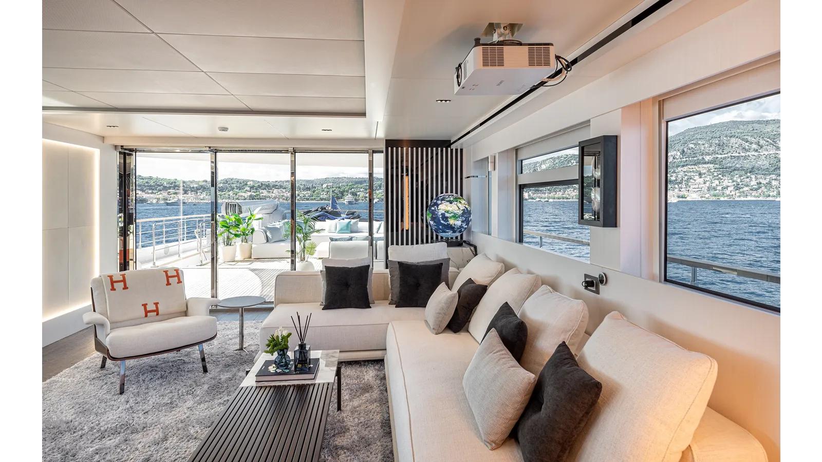 the best price on NUMARINE 37XP-21 2027