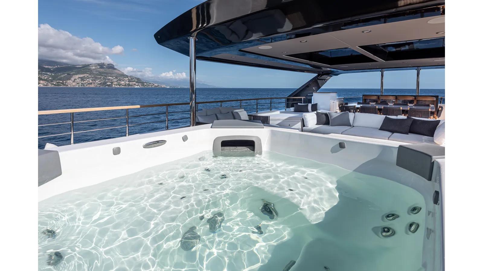 Buy a yacht NUMARINE 37XP-21 2027