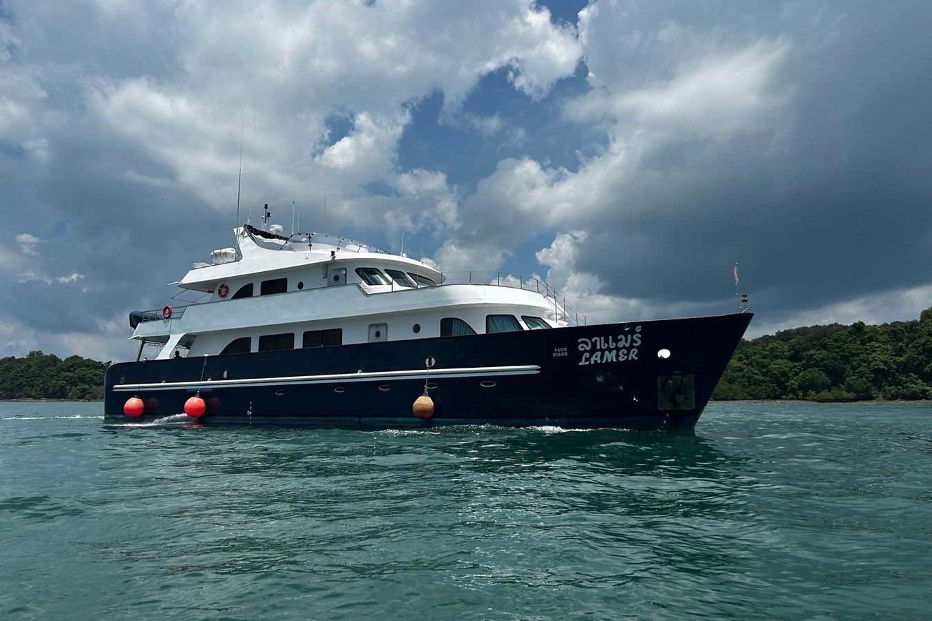 Buy a La Mer 91 at Shestakov Yacht Sales