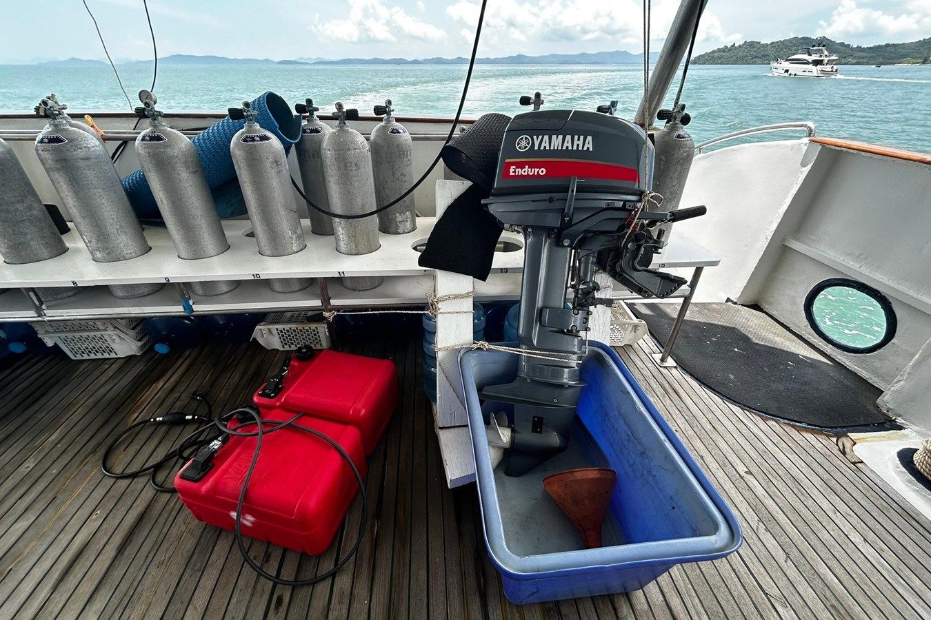 Buy a La Mer - CUSTOM at Shestakov Yacht Sales