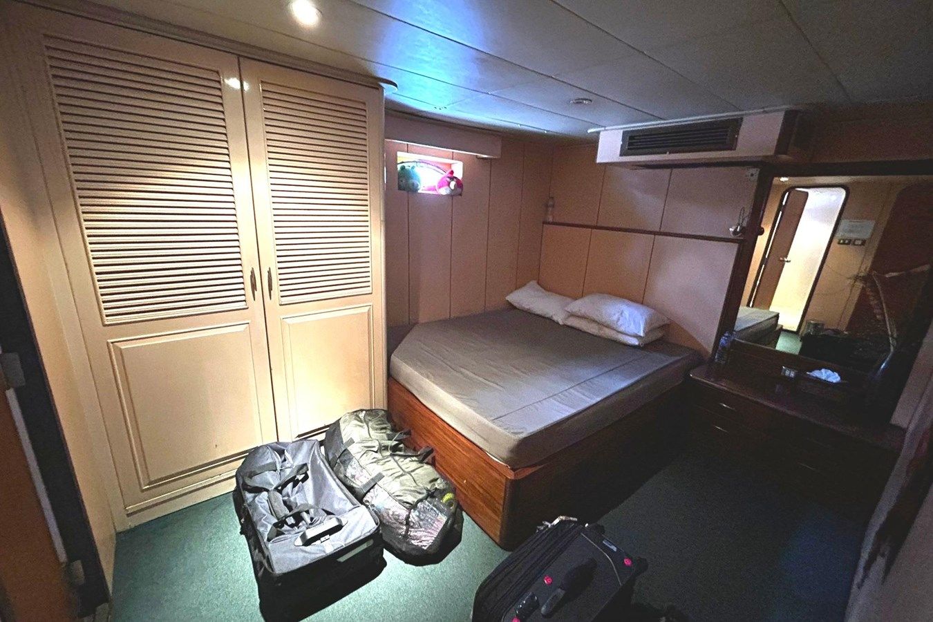 the best price on La Mer - CUSTOM