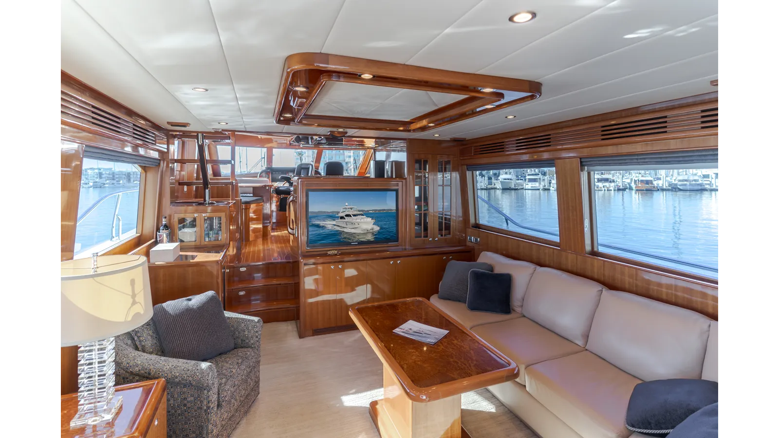 Купить MALOU 620 PIlothouse
