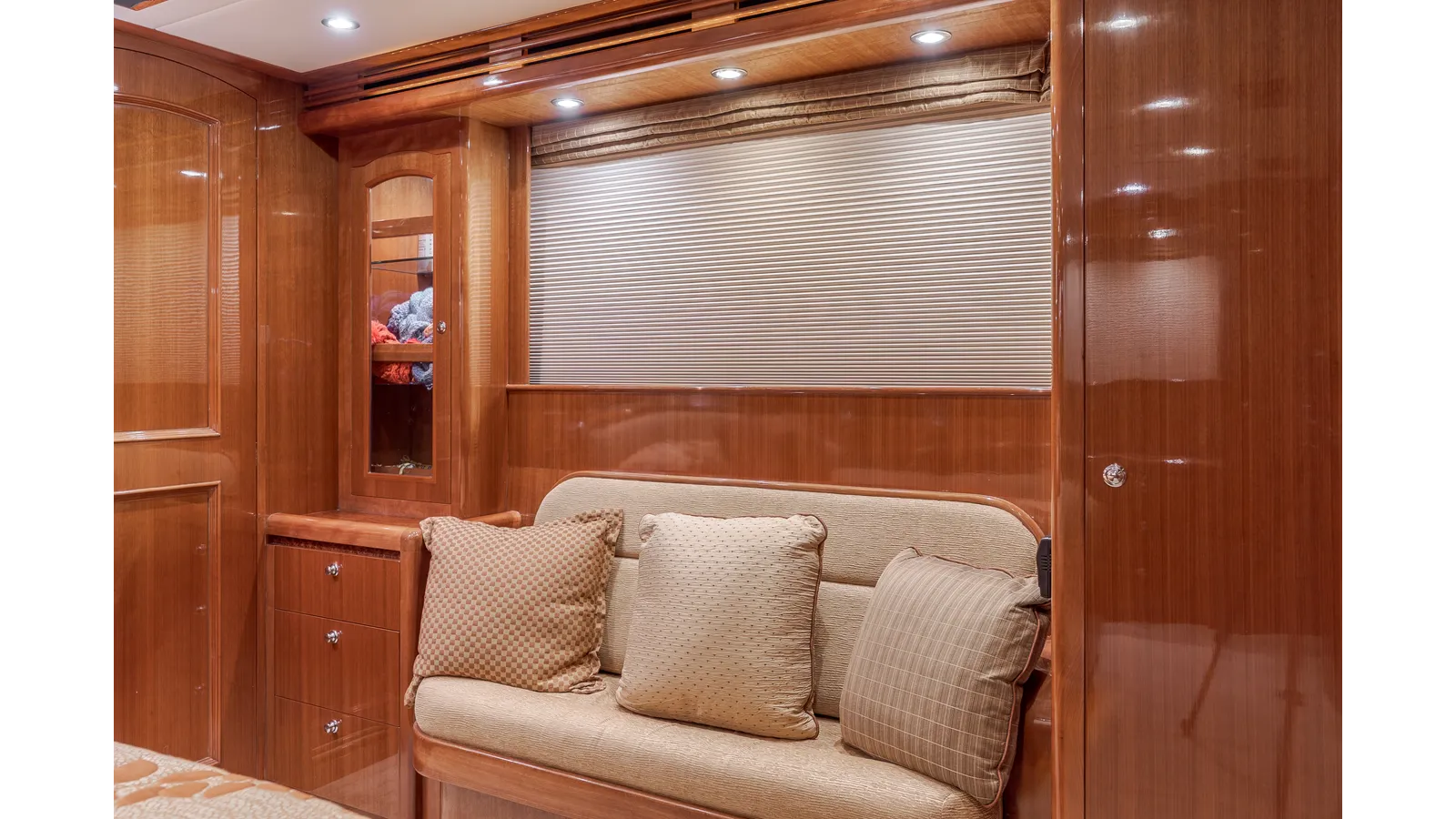 Купить яхту MALOU - HAMPTON YACHTS в Shestakov Yacht Sales