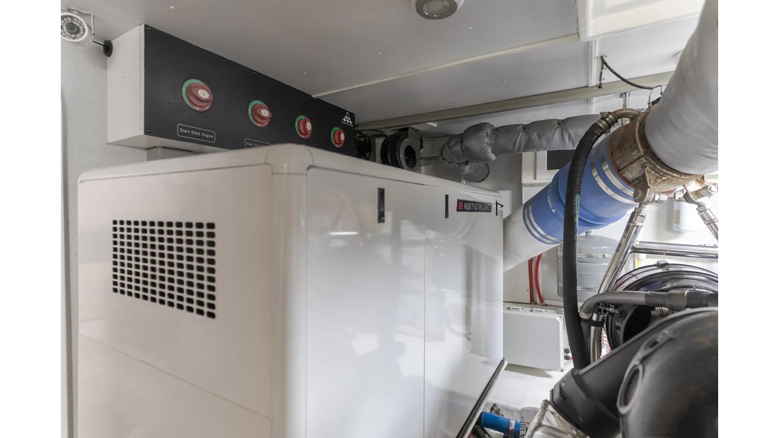 the best price on MALOU 62