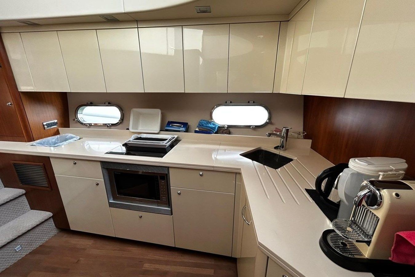 Capital Sea 2010 yacht sale