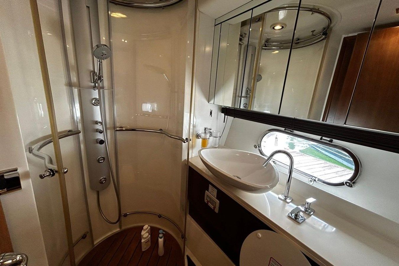 Buy a yacht Capital Sea Manhattan 60